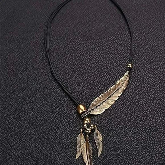 Gold alloy feather rhinestone accent necklace - Picture 4 of 5
